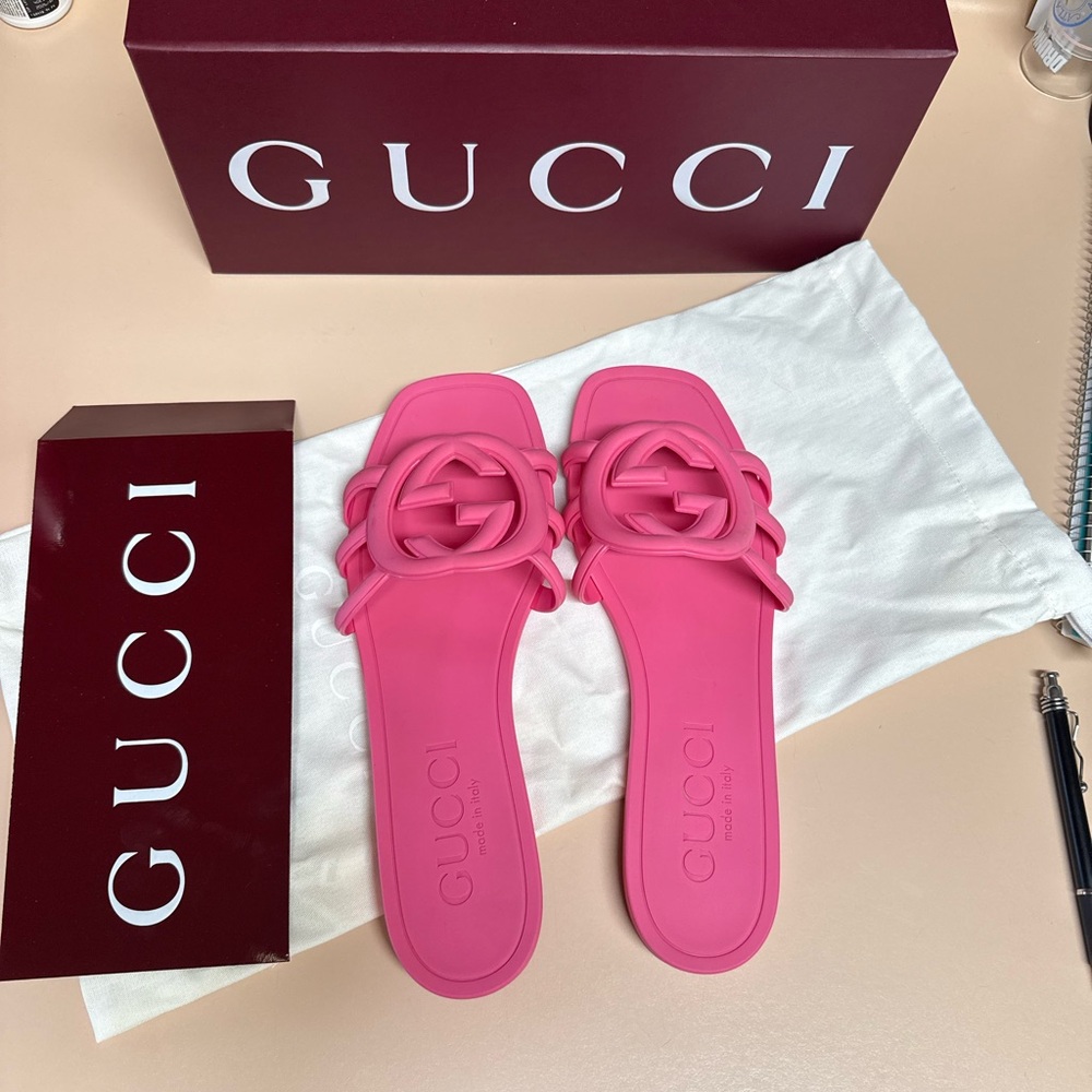 Gucci Vibrant Pink Slide Sandals